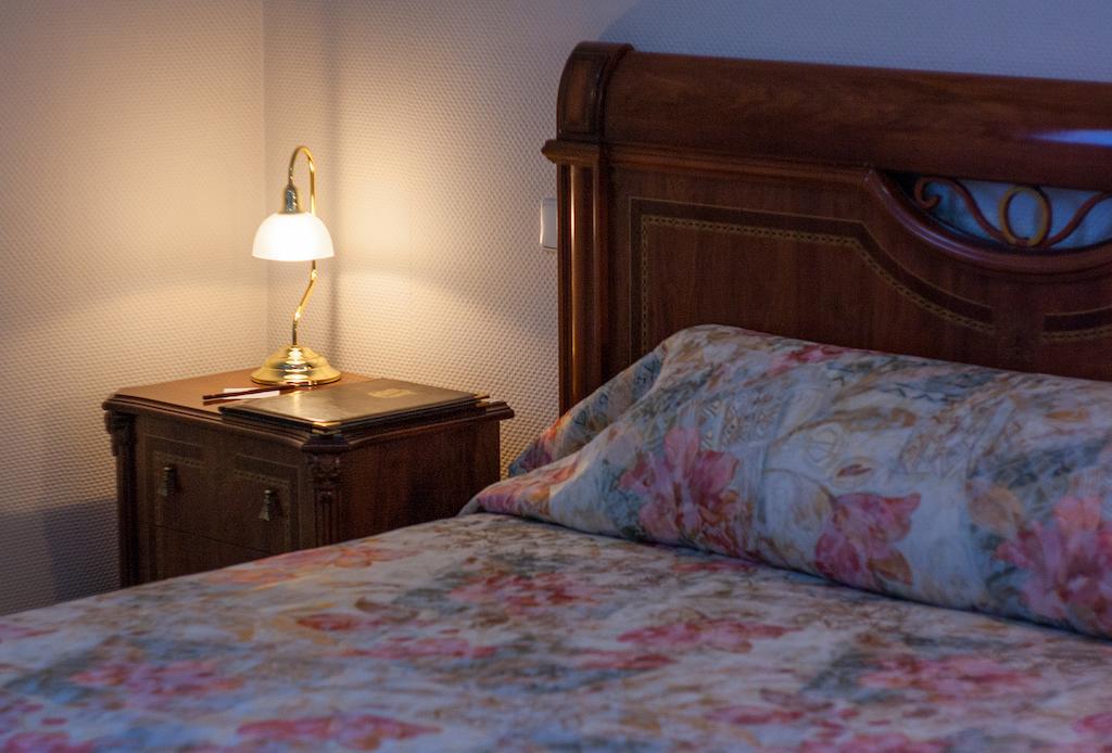 Astoria Hotel Dnipro Bagian luar foto